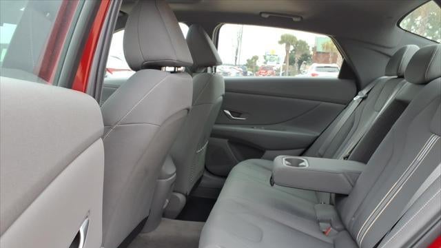 2025 Hyundai ELANTRA SEL Convenience