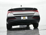 2025 Elantra Thumbnail 26