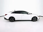 2025 Elantra Thumbnail 26