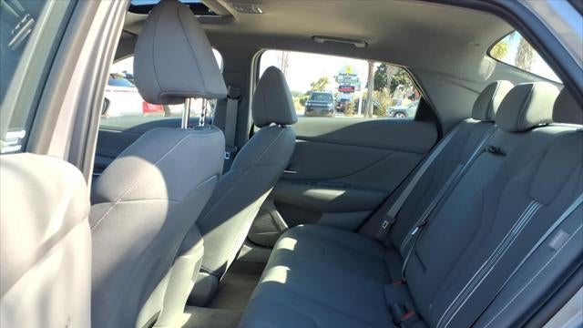 2025 Hyundai ELANTRA SEL Convenience