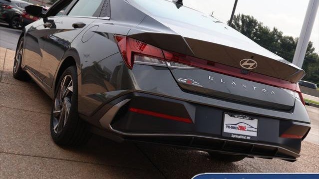 2025 Hyundai ELANTRA SEL Convenience