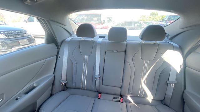 2025 Hyundai ELANTRA SEL Convenience