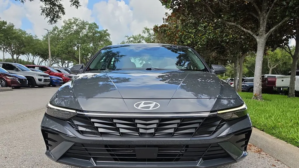 2025 Hyundai ELANTRA SEL Convenience
