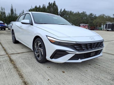 2025 Hyundai Elantra SEL Convenience 4DR Sedan