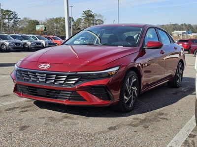2025 Hyundai Elantra SEL Convenience 4DR Sedan
