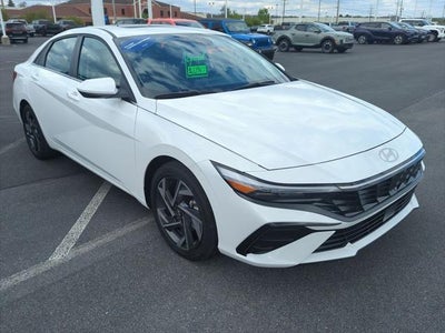 2025 Hyundai Elantra SEL Convenience 4DR Sedan