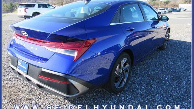 2025 Hyundai ELANTRA SEL Convenience
