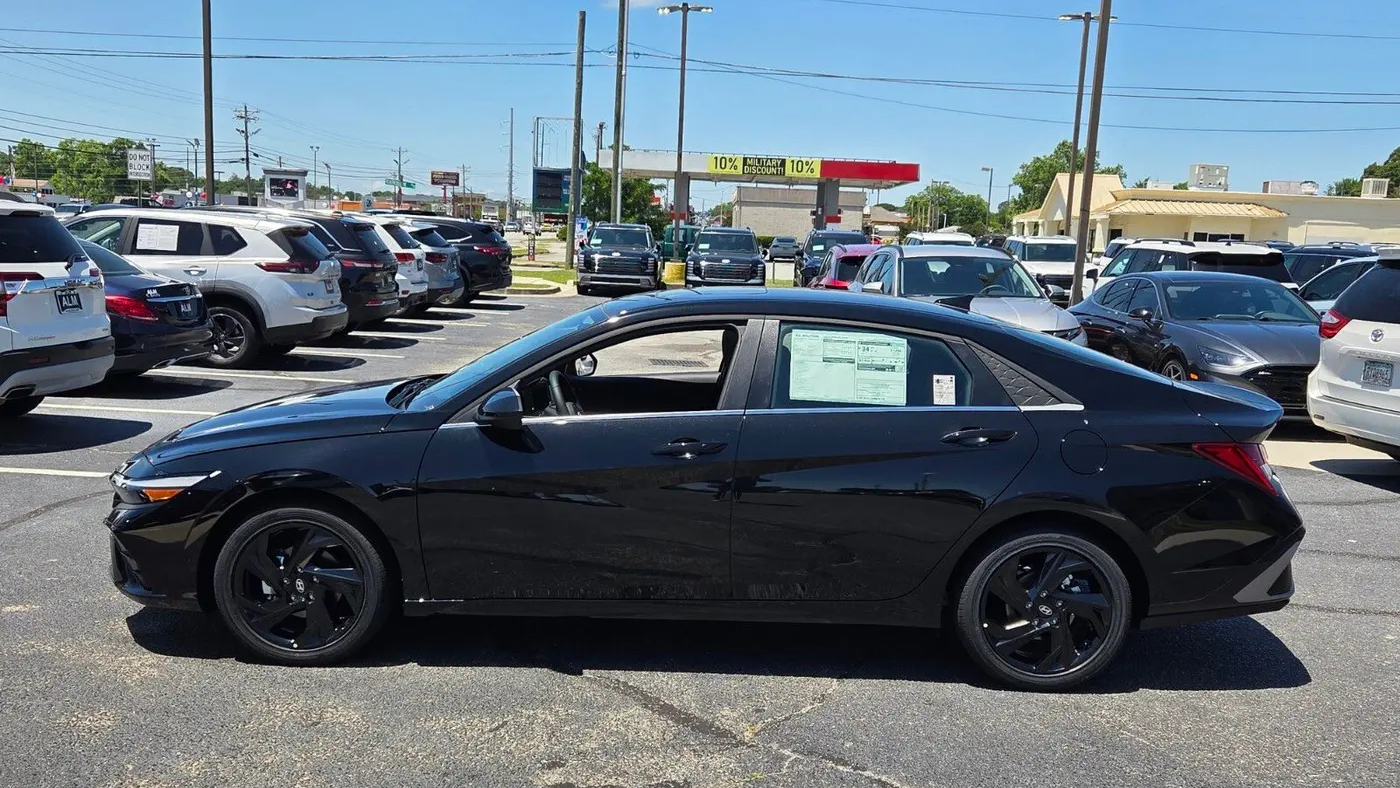 2026 Hyundai ELANTRA SEL Sport Premium