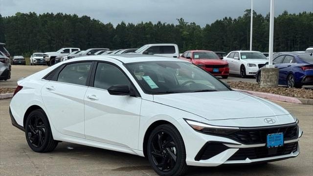 2026 Hyundai ELANTRA SEL Sport Premium