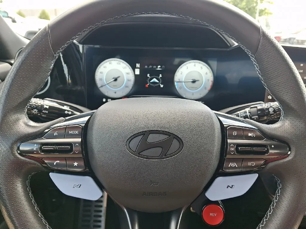 2025 Hyundai Elantra - $31,500
