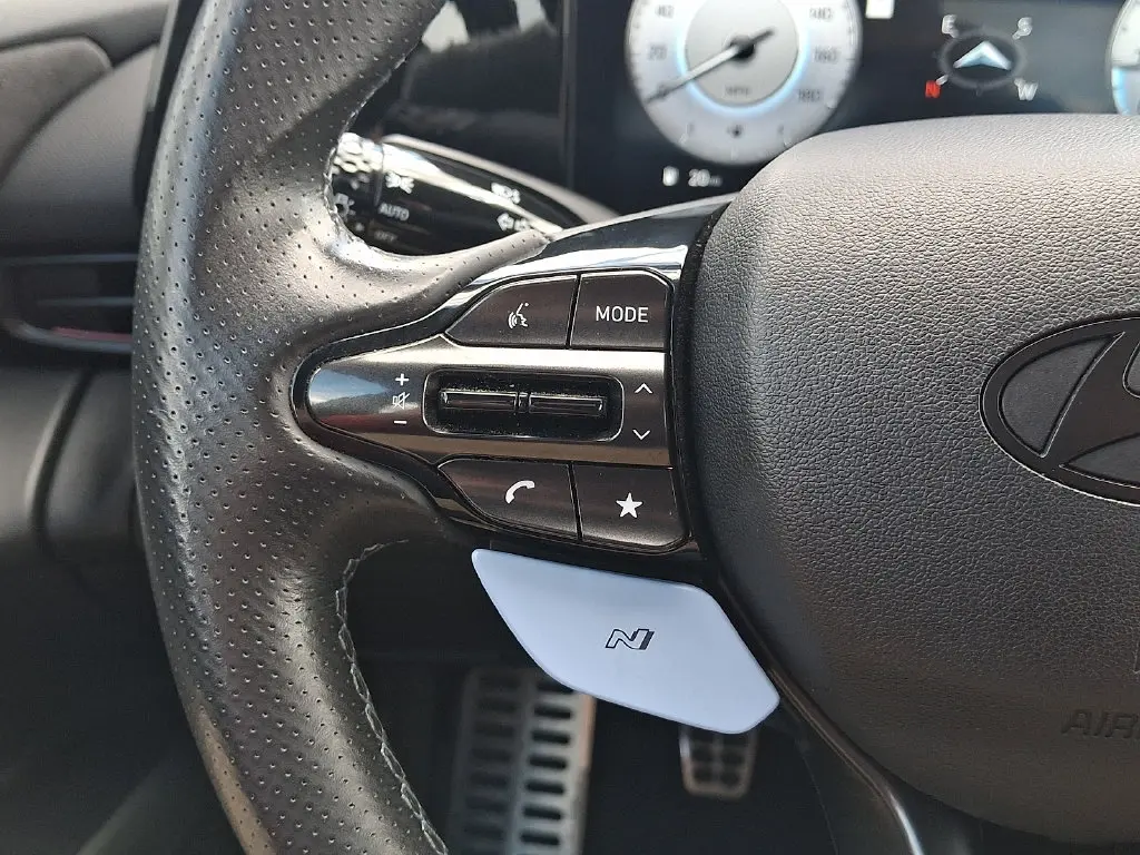 2025 Hyundai Elantra - $31,500
