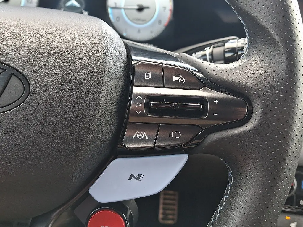 2025 Hyundai Elantra - $31,500