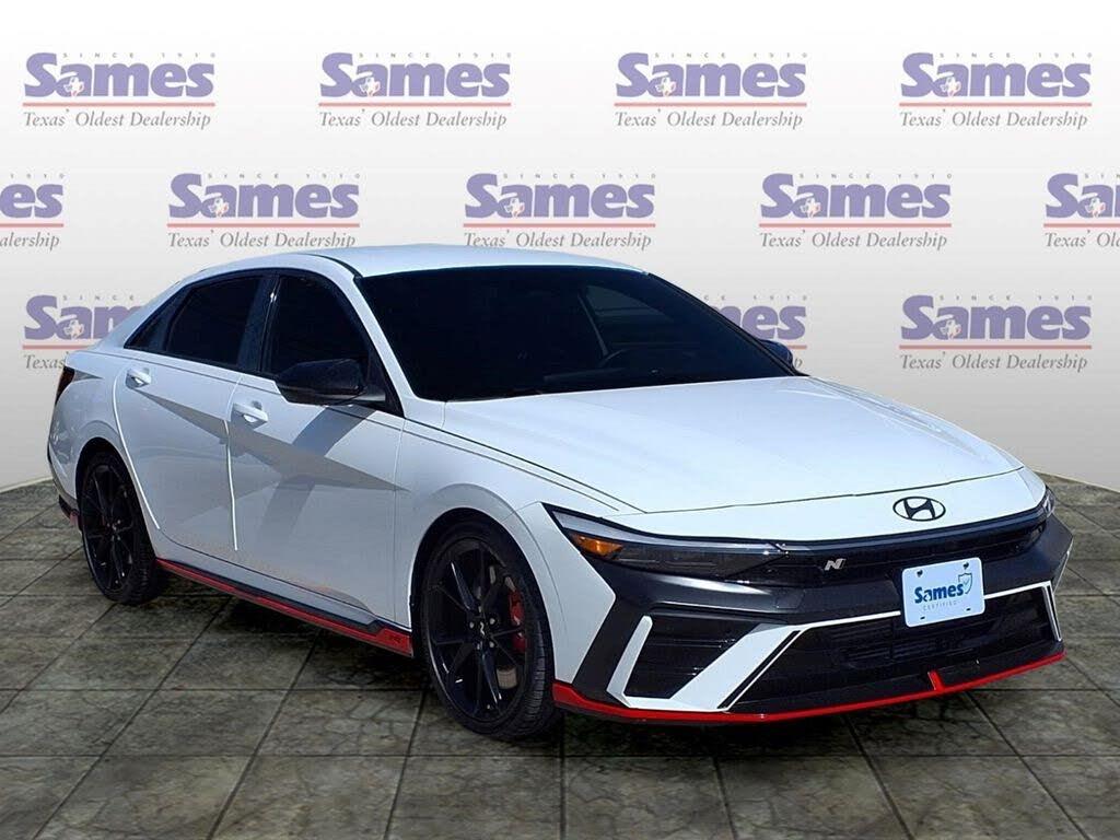 2025 Hyundai Elantra - $31,987