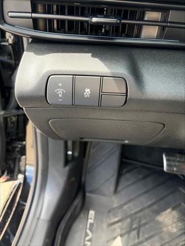 2026 Hyundai Elantra - $35,400