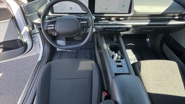 2025 Hyundai IONIQ 6 SE Standard Range