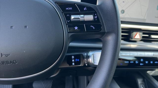 2025 Hyundai IONIQ 6 SE Standard Range