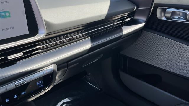 2025 Hyundai IONIQ 6 SE Standard Range