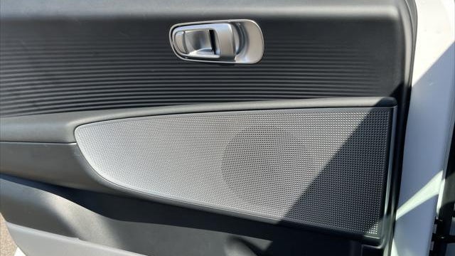 2025 Hyundai IONIQ 6 SE Standard Range
