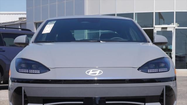 2025 Hyundai IONIQ 6 SE