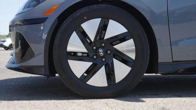 2025 Hyundai IONIQ 6 SE