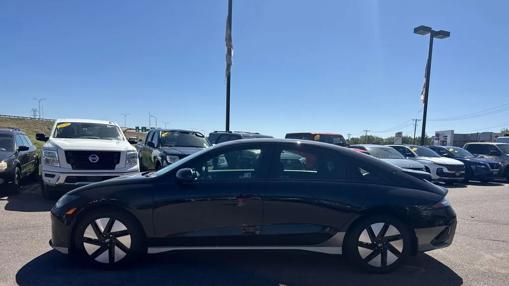 2024 Hyundai IONIQ 6 SE