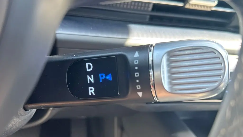2024 Hyundai IONIQ 6 SE