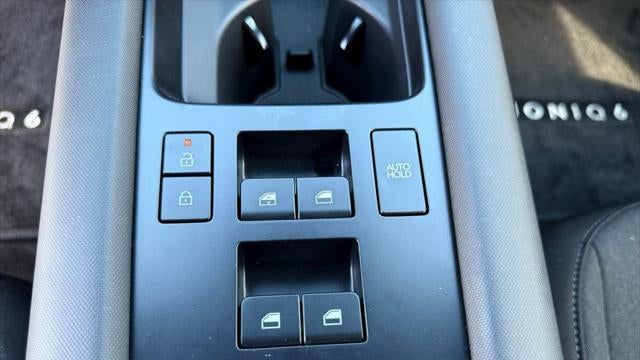 2025 Hyundai IONIQ 6 SE