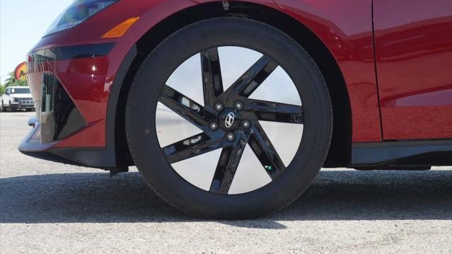 2025 Hyundai IONIQ 6 SE