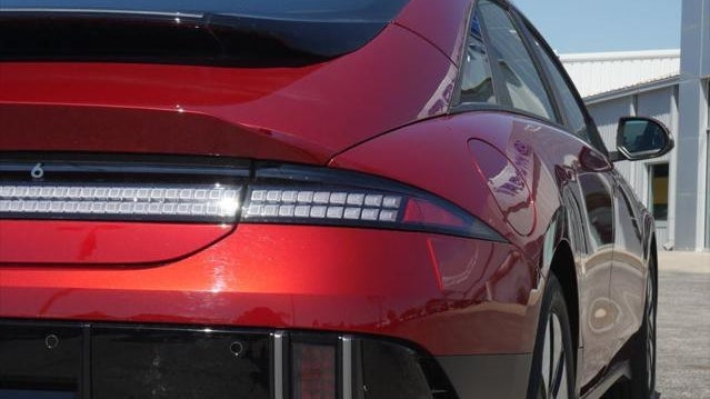 2025 Hyundai IONIQ 6 SE