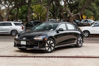 2025 Hyundai IONIQ 6 with Onyx Black Exterior