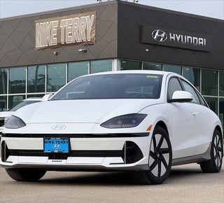 2025 Hyundai IONIQ 6 with Serenity White Exterior