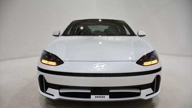 2025 Hyundai IONIQ 6 SE