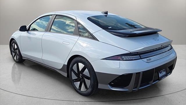 2024 Hyundai IONIQ 6 SE