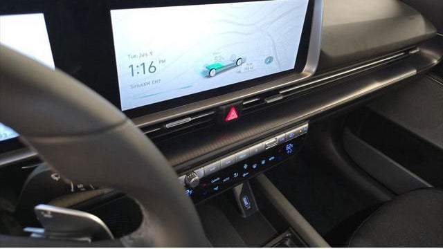 2024 Hyundai IONIQ 6 SE