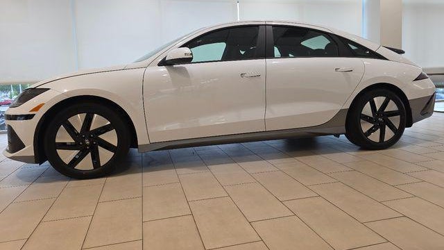 2025 Hyundai IONIQ 6 SE
