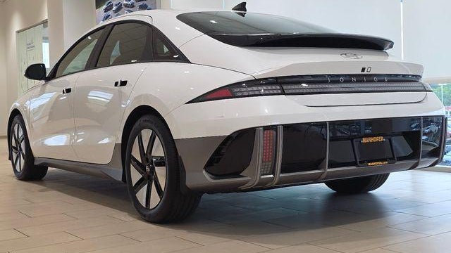 2025 Hyundai IONIQ 6 SE