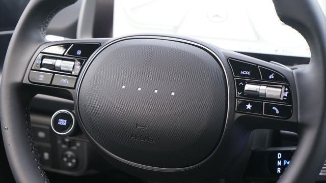 2025 Hyundai IONIQ 6 SE