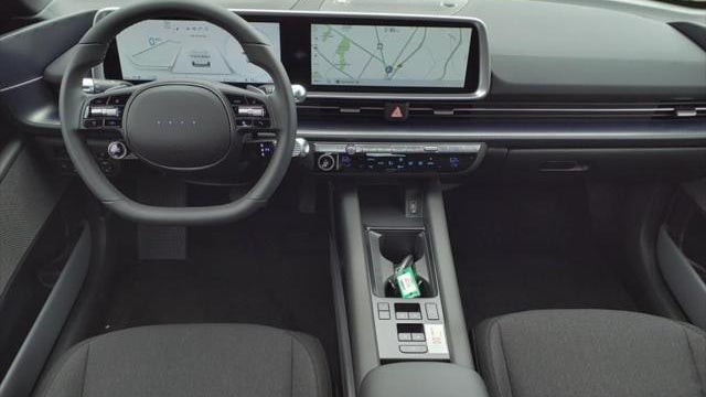 2025 Hyundai IONIQ 6 SE