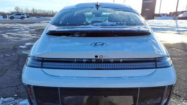2025 Hyundai IONIQ 6 SE