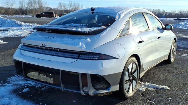2025 Hyundai IONIQ 6 SE