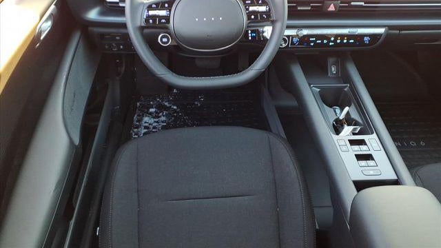 2025 Hyundai IONIQ 6 SE