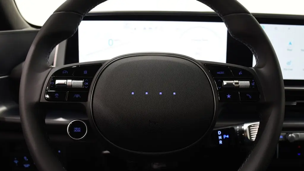 2025 Hyundai IONIQ 6 SE
