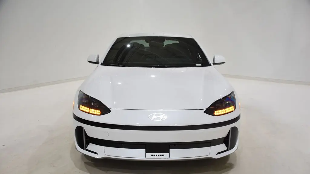 2025 Hyundai IONIQ 6 SE