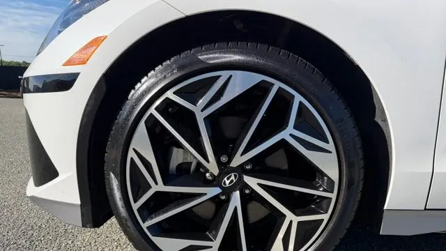 2024 Hyundai IONIQ 6 SEL