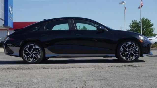 2025 Hyundai IONIQ 6 SEL