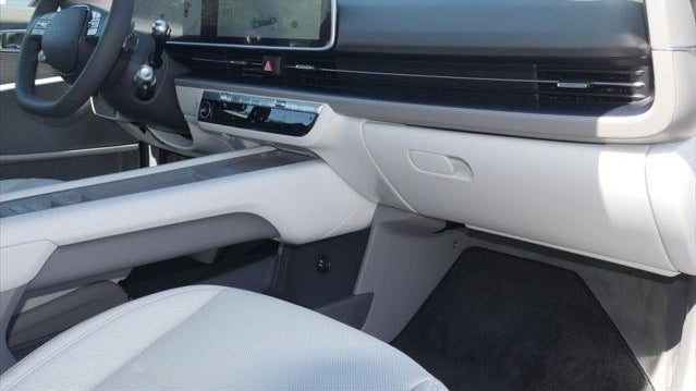 2025 Hyundai IONIQ 6 SEL