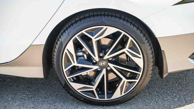 2025 Hyundai IONIQ 6 SEL