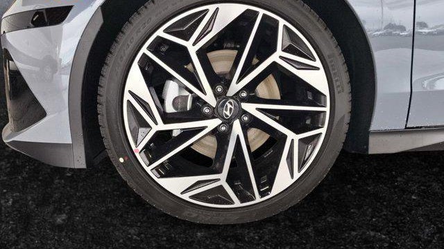 2025 Hyundai IONIQ 6 SEL