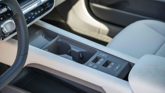 2025 Hyundai IONIQ 6 SEL