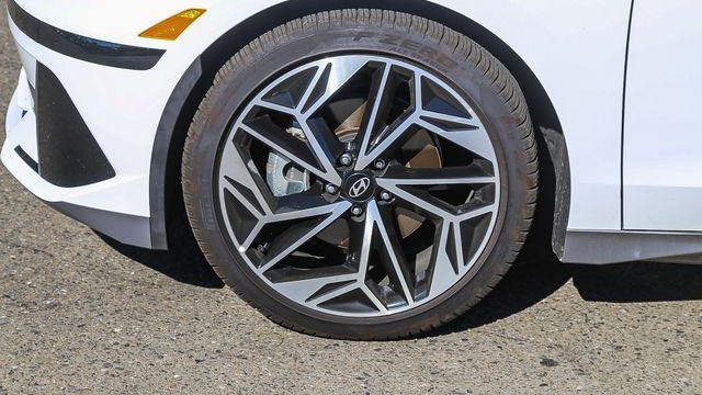 2025 Hyundai IONIQ 6 SEL